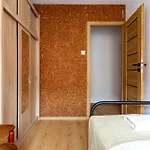 Apartment Centre By Bookinghost