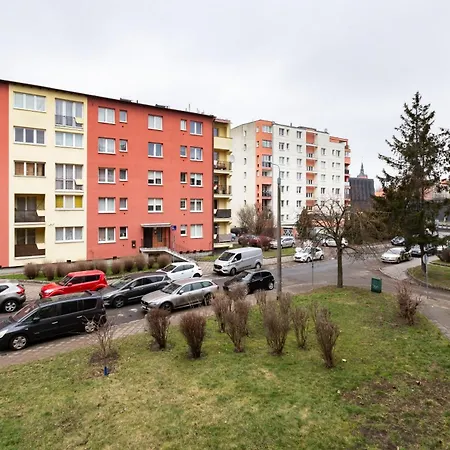 Centre By Bookinghost דירה