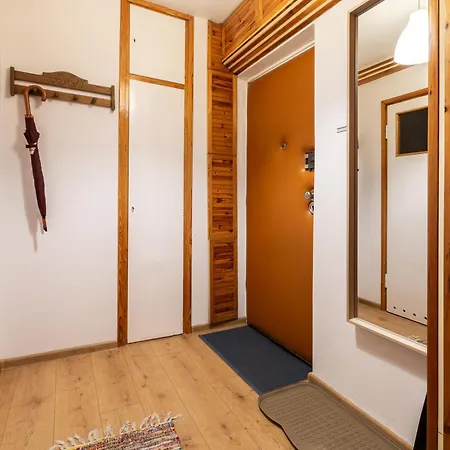 Centre By Bookinghost